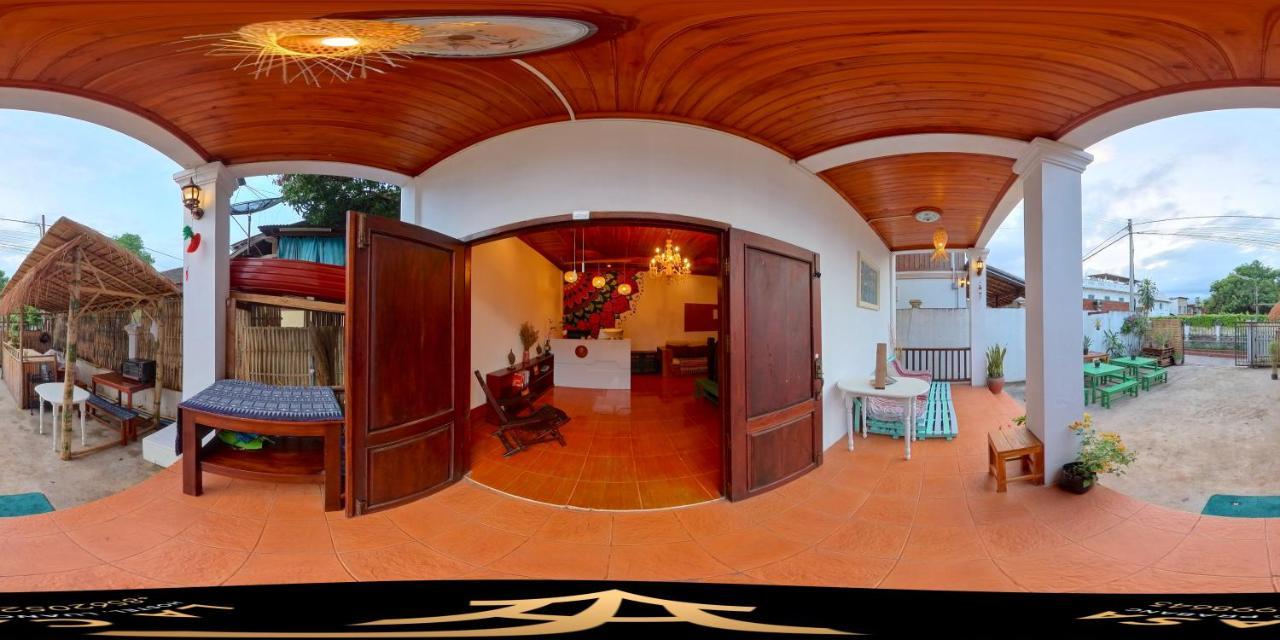 La Casa Hostel Luang Prabang Ngoại thất bức ảnh