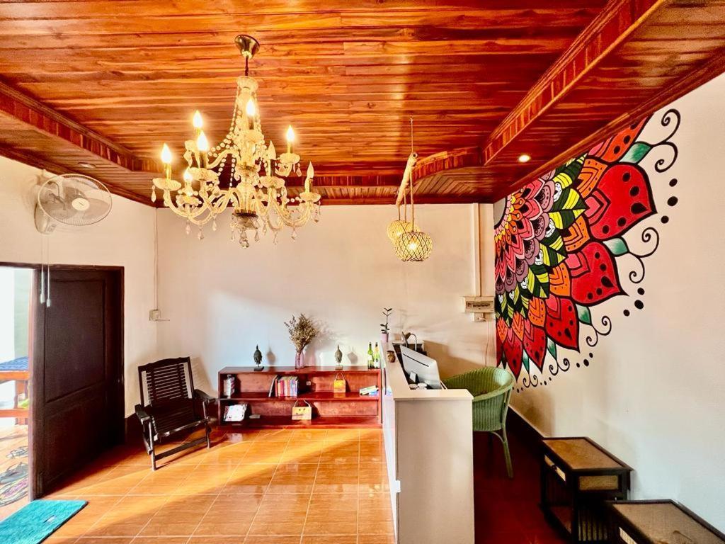 La Casa Hostel Luang Prabang Ngoại thất bức ảnh