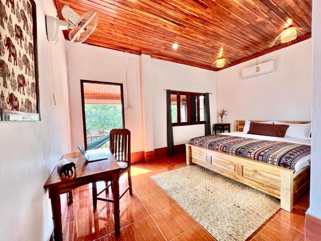 La Casa Hostel Luang Prabang Ngoại thất bức ảnh